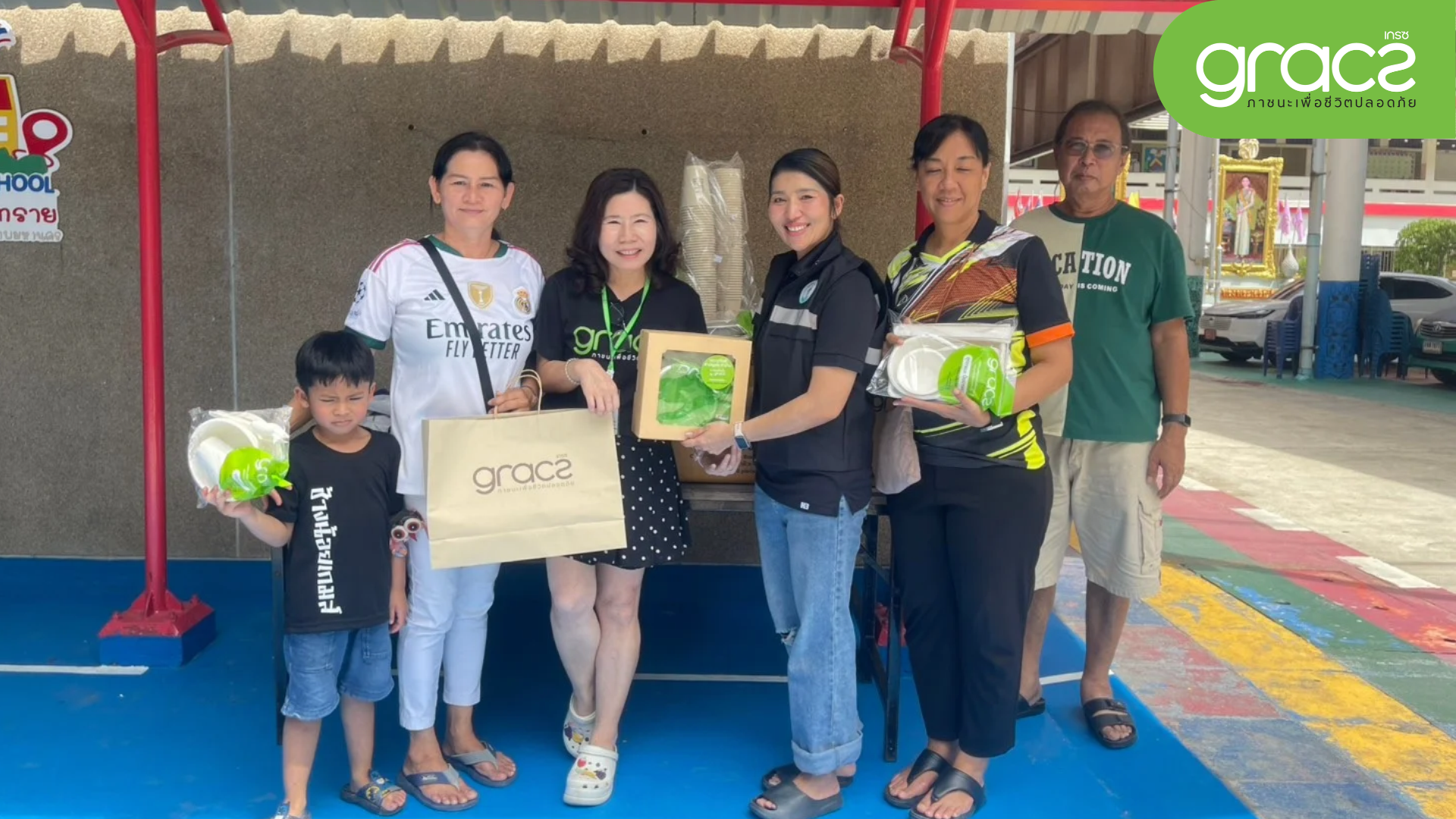 Gracz ร่วมส่งต่อความห่วงใย ช่วยเหลือผู้ประสบภัยน้ำท่วม ณ ศูนย์พักพิงชั่วคราว โรงเรียนการเคหะท่าทราย เขตหลักสี่
